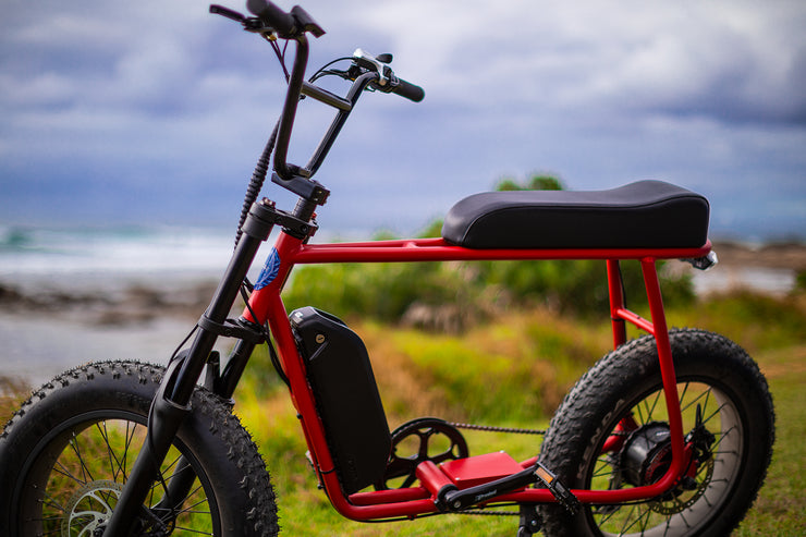 Squiggy Fat Tyre E-Bike Bobby Red on Black Rim